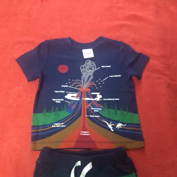 Hanna Andersson NEW 18-24m volcano tee and shorts - Picture 2 of 10